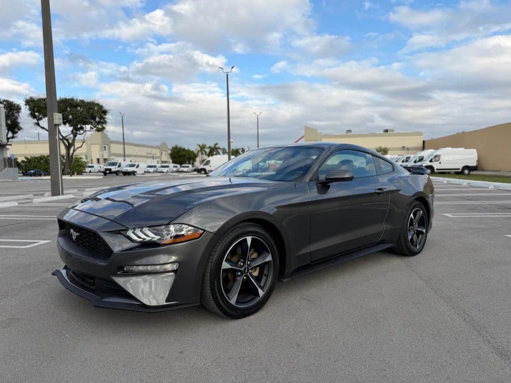 2020 Ford Mustang — photo 1