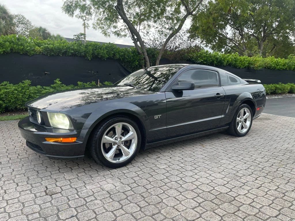2008 Ford Mustang — photo 1
