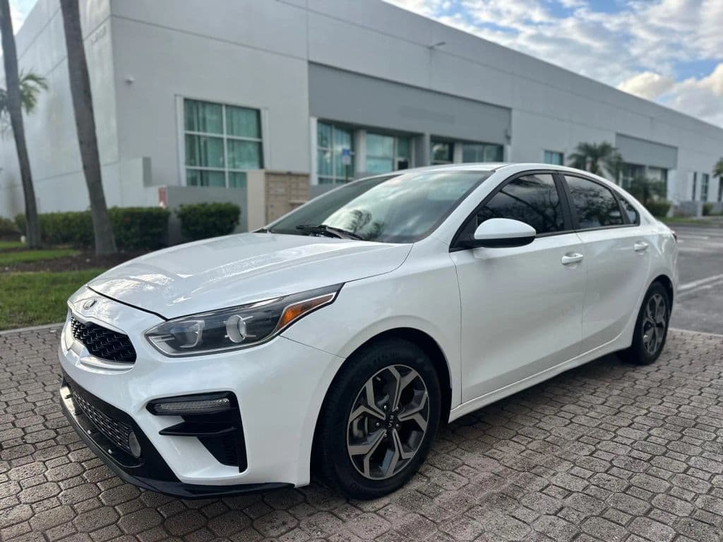 2021 Kia Forte — photo 1