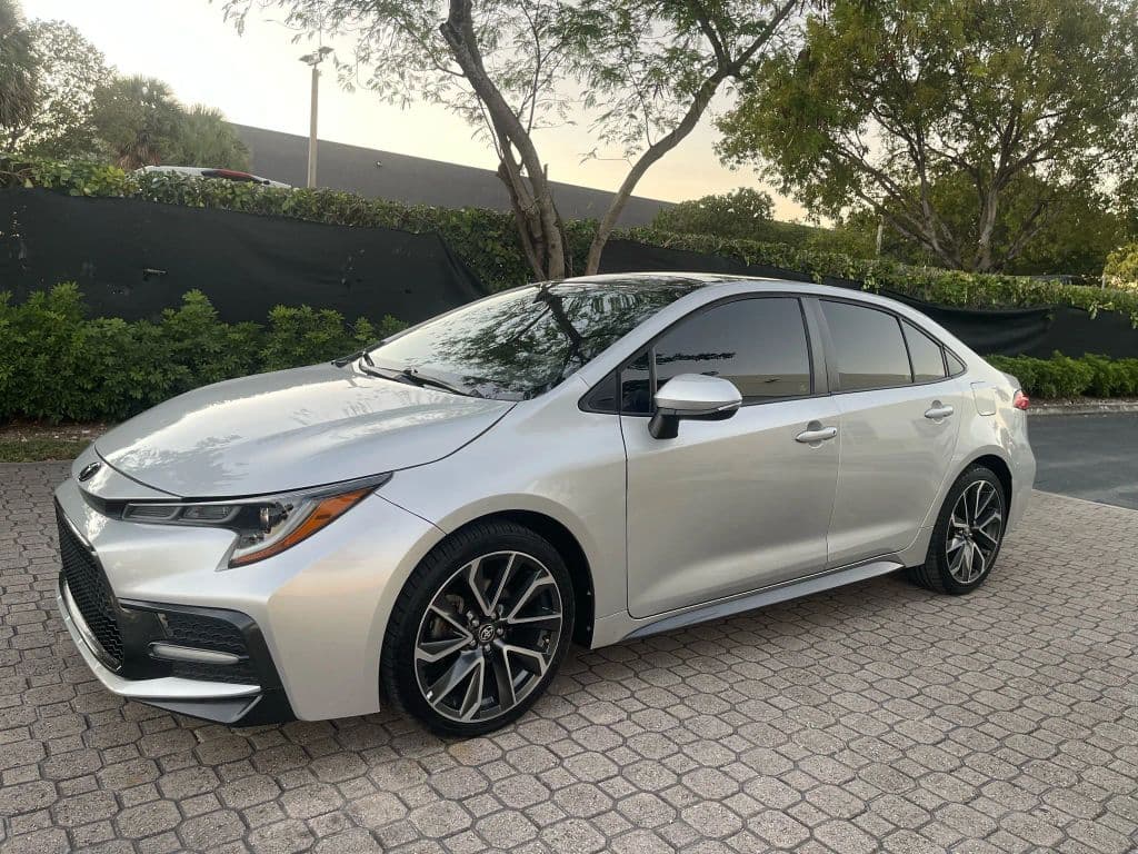 2020 Toyota Corolla — photo 1